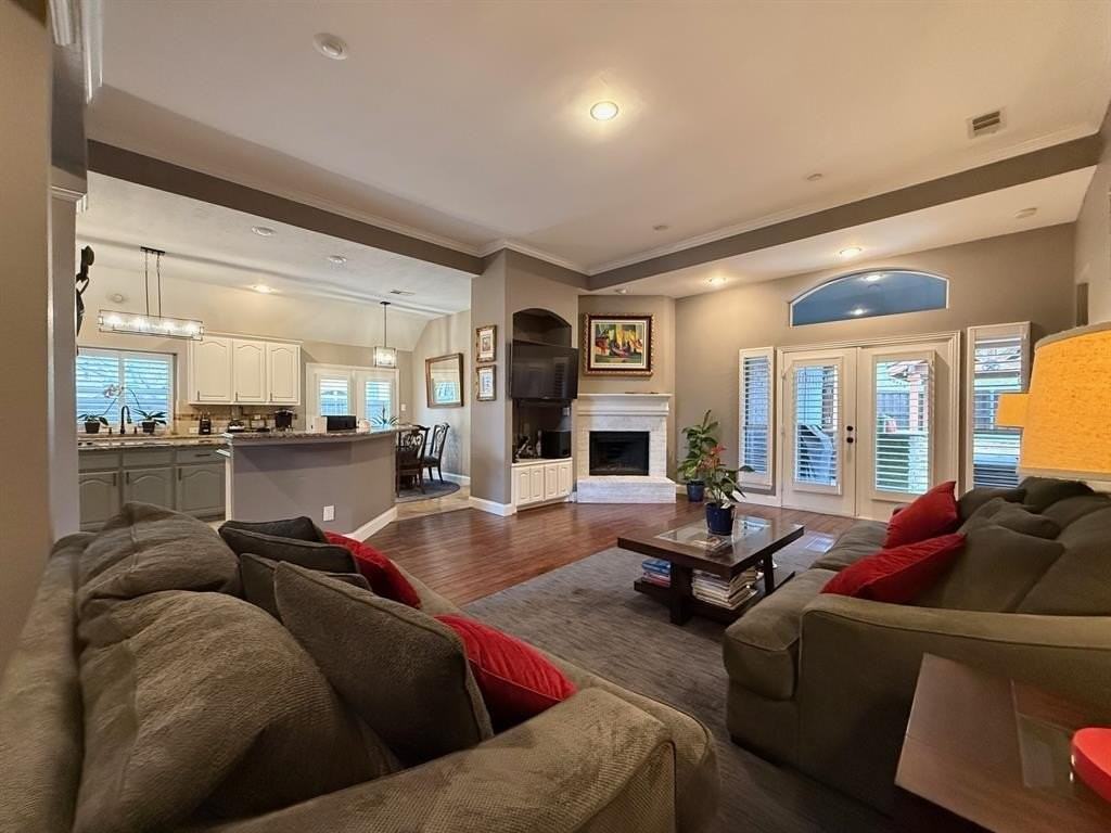 534 Hardwick Ct - Photo 4 of 40