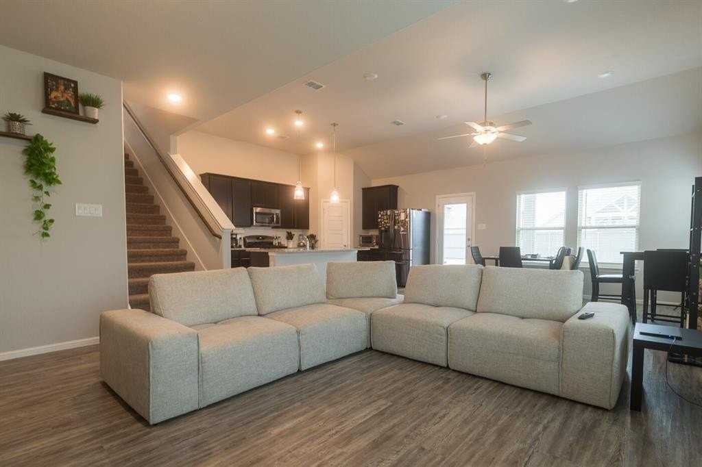 7106 Mistflower Mdw - Photo 4 of 40