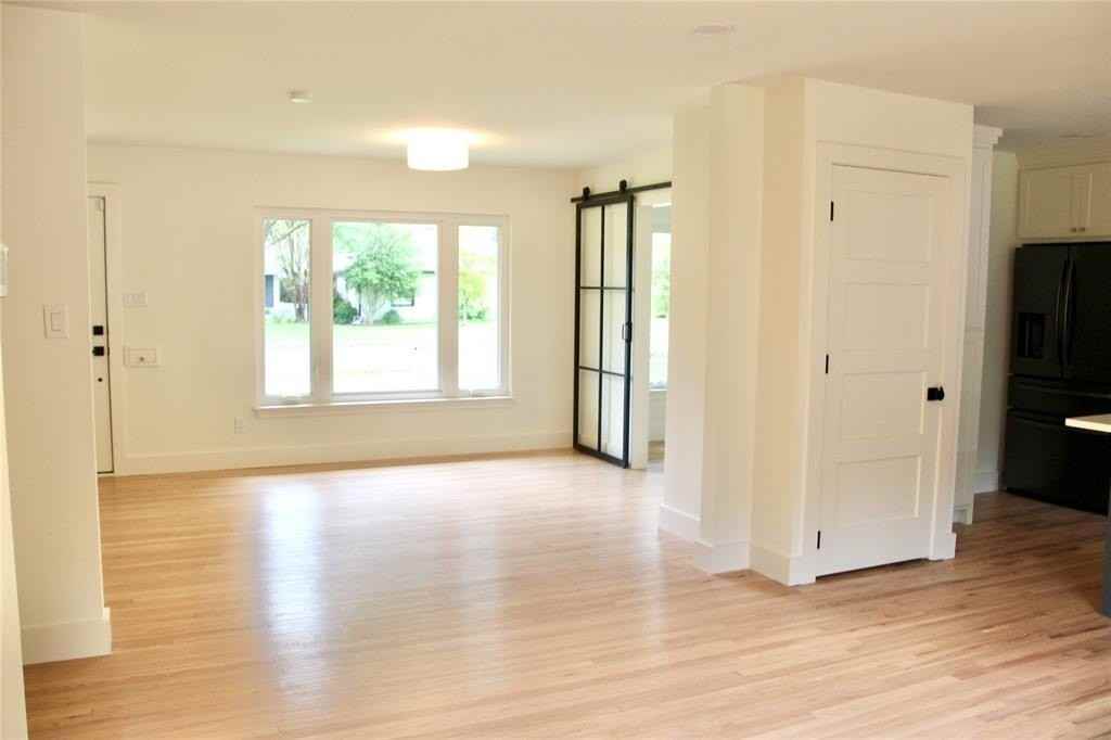 6335 Monticello Ave - Photo 4 of 18