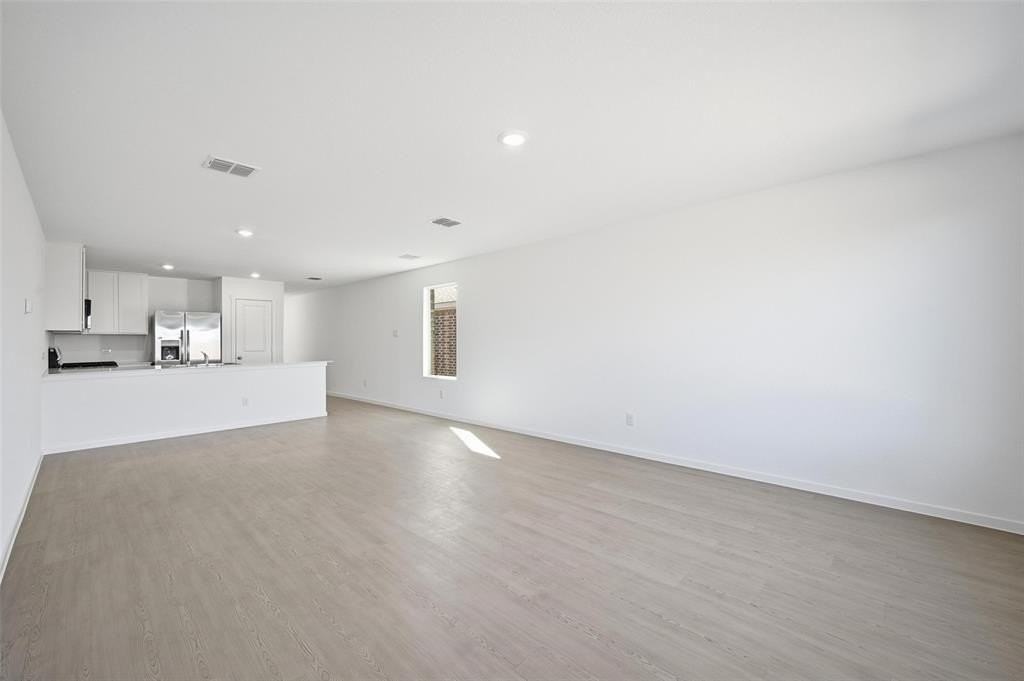 1613 Elliott Rd - Photo 2 of 19