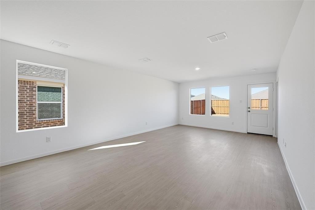 1613 Elliott Rd - Photo 7 of 19