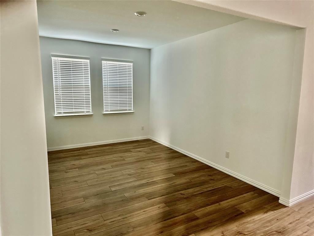 5905 Rostherne Dr - Photo 6 of 12