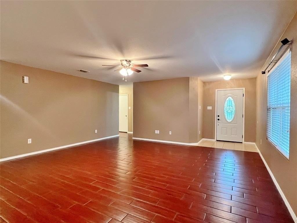 9925 Amaryllis Ln - Photo 3 of 20