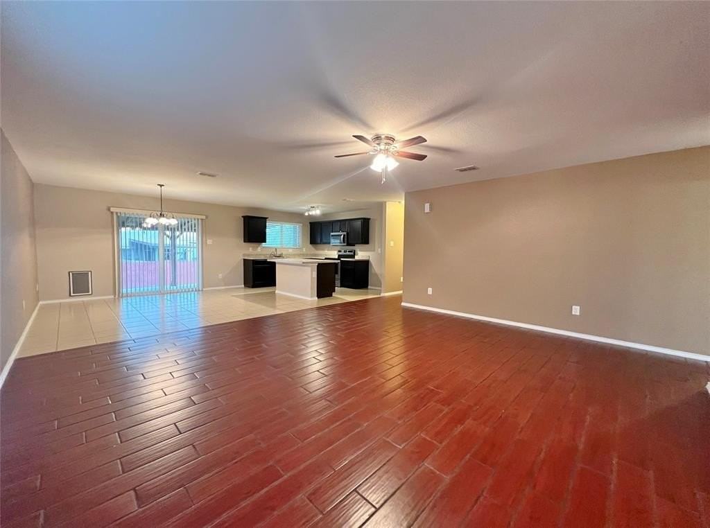 9925 Amaryllis Ln - Photo 4 of 20