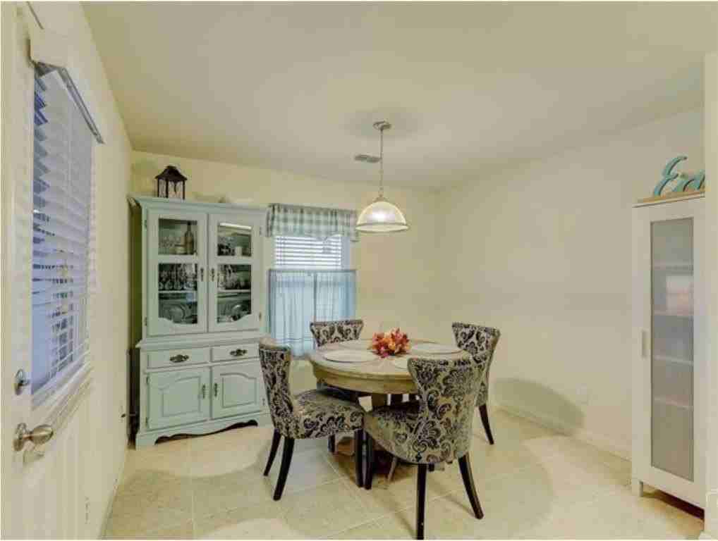 149 Lamont Rd - Photo 6 of 21