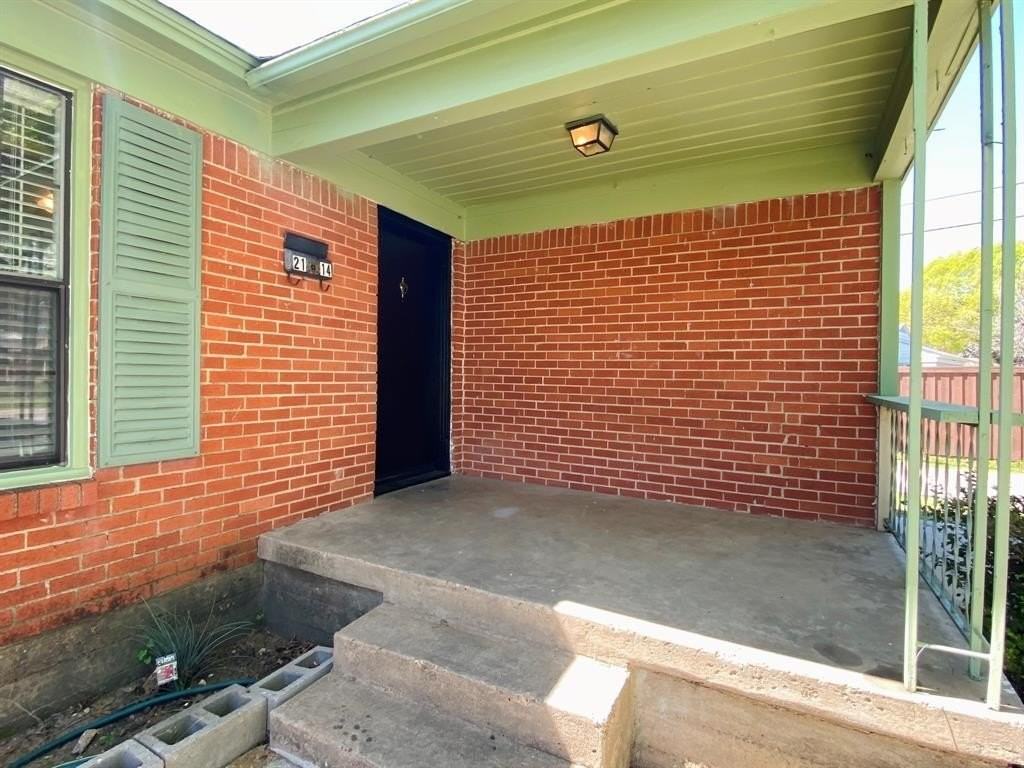 2114 Dunloe Ave - Photo 2 of 14