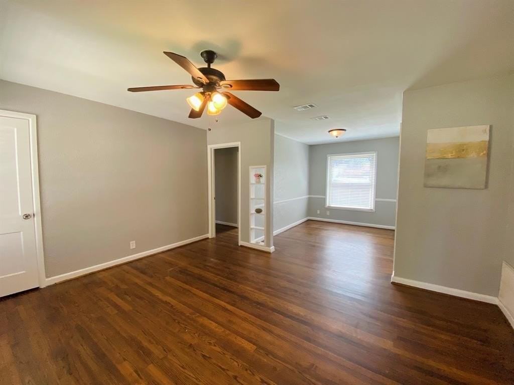 2114 Dunloe Ave - Photo 4 of 14