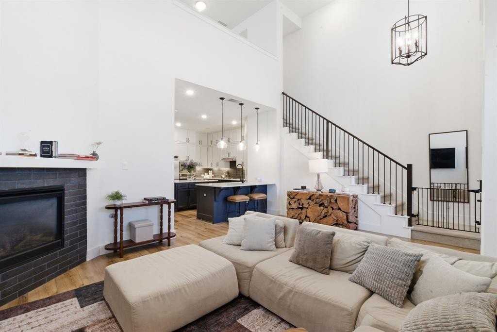 14429 Greymoore Cir - Photo 4 of 22