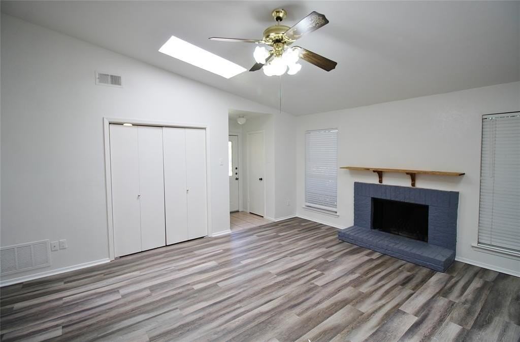 1406 Butterfield Dr - Photo 3 of 18