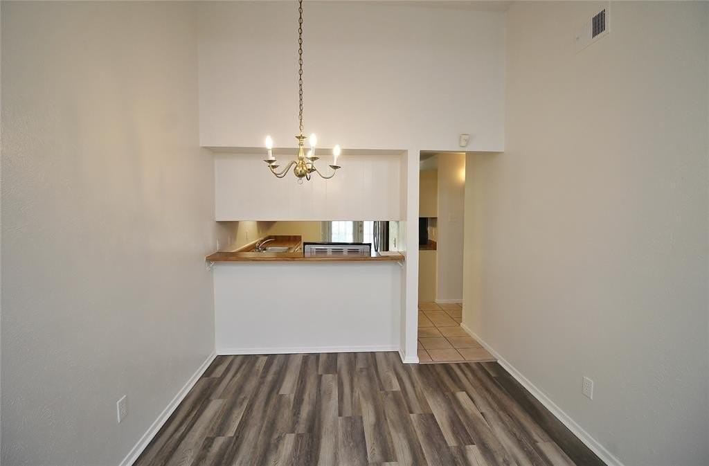 1406 Butterfield Dr - Photo 5 of 18