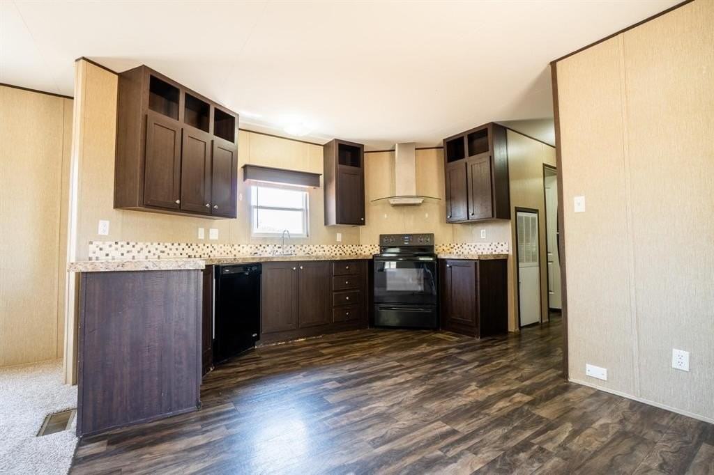 11621 Annandale Rd - Photo 5 of 15