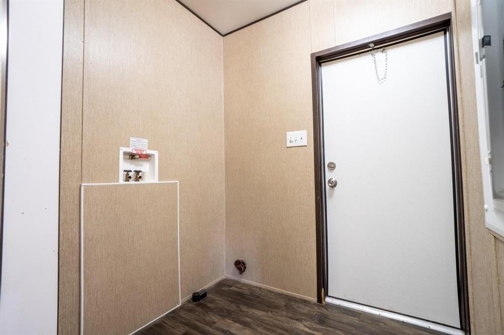 11621 Annandale Rd - Photo 7 of 15