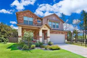 featured image of 207 Still Glen Dr