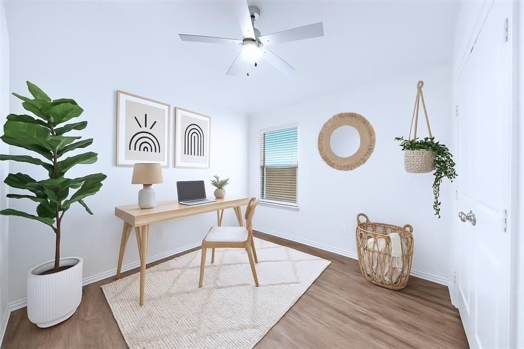 207 Still Glen Dr - Photo 5 of 19