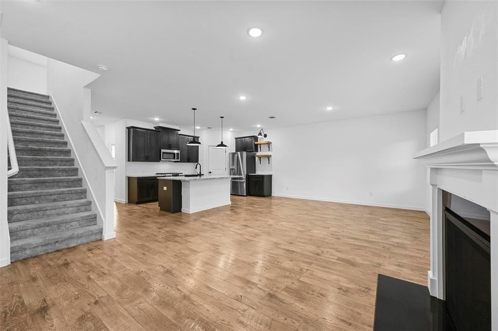 1428 Victoria St - Photo 2 of 20