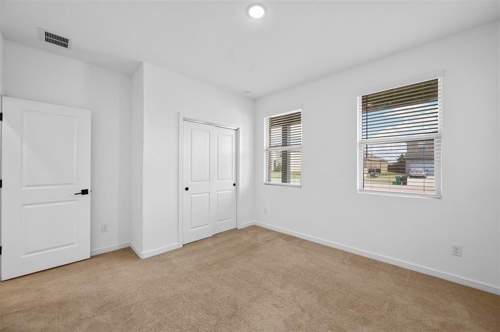 1428 Victoria St - Photo 7 of 20