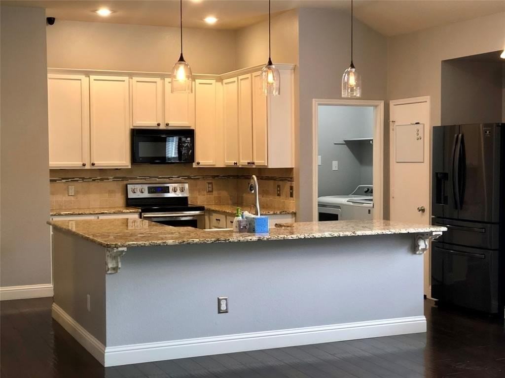 2737 Laurel Oak Dr - Photo 3 of 14