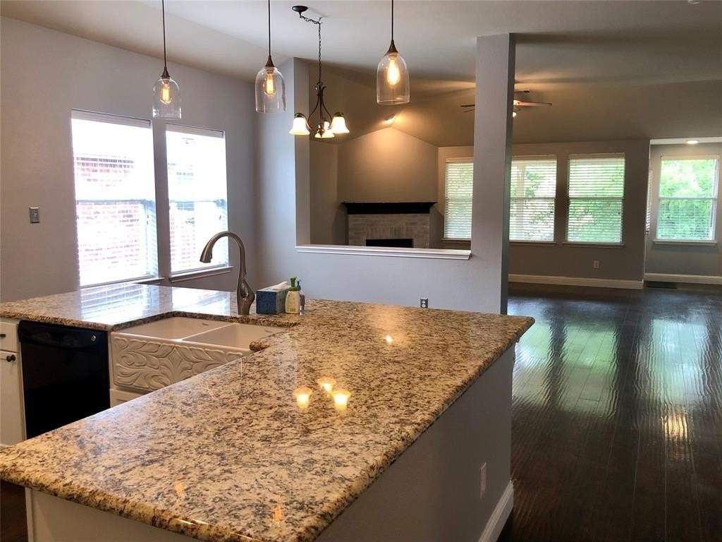 2737 Laurel Oak Dr - Photo 4 of 14