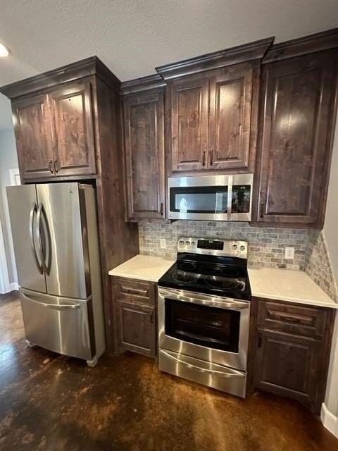 1002 Kelley Ln - Photo 3 of 19