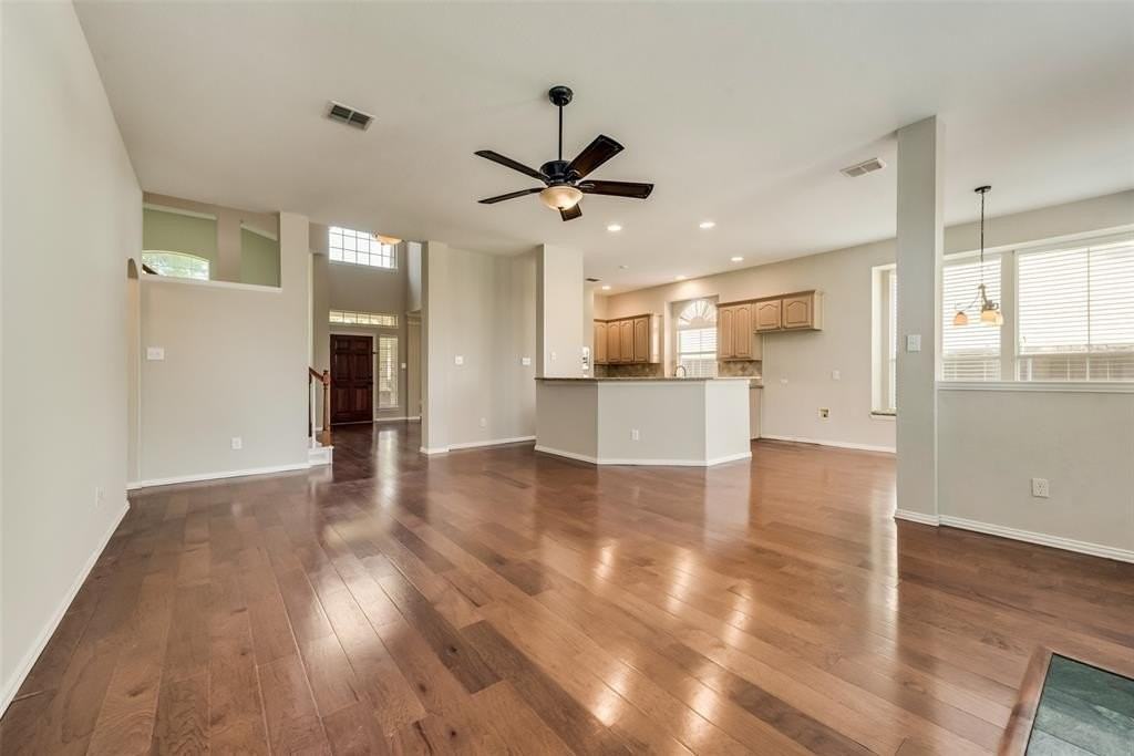 3908 Clifton Dr - Photo 5 of 22