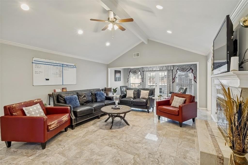 3024 Encino Dr - Photo 4 of 25