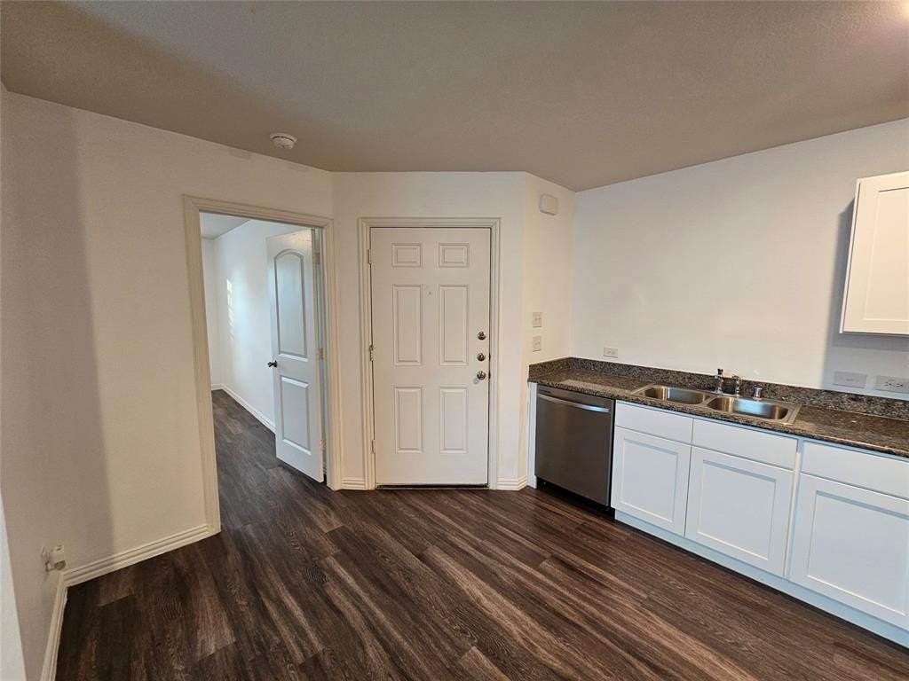 5113 Avenue G - Photo 3 of 21