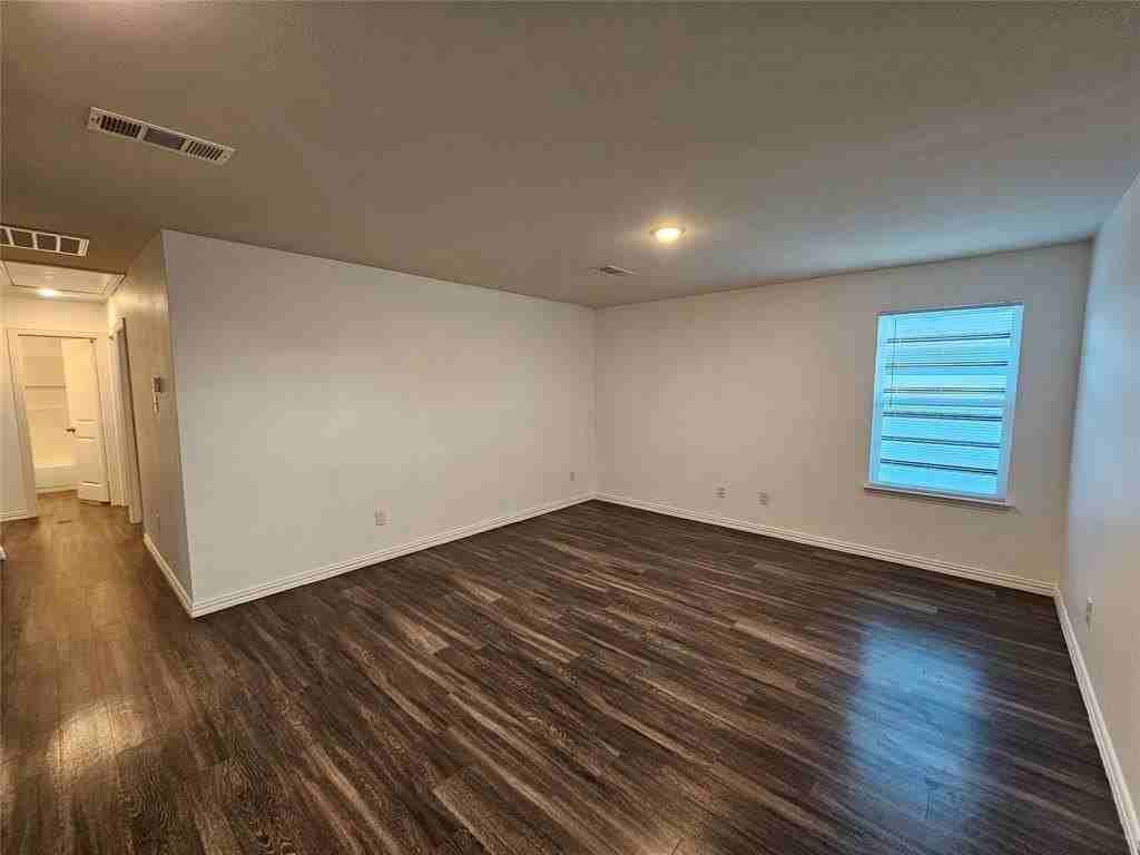 5113 Avenue G - Photo 5 of 21