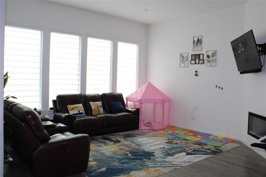 3108 Armstrong Ave - Photo 5 of 24