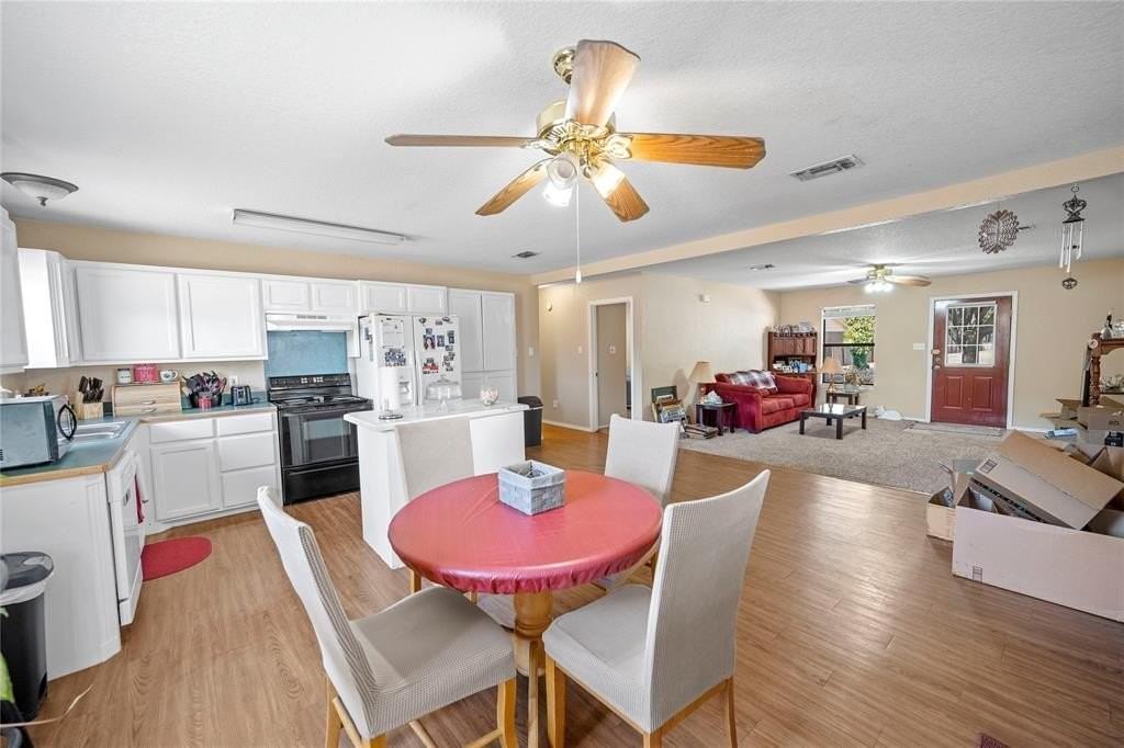 222 Oak Ct - Photo 7 of 22