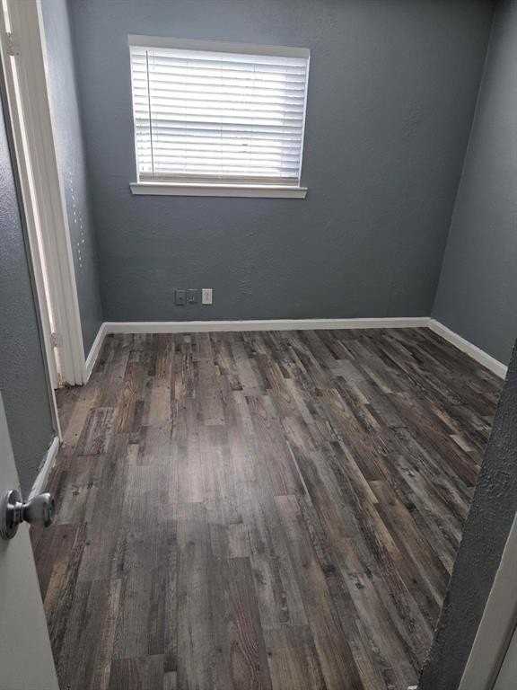 403 N 12th St - Photo 4 of 8