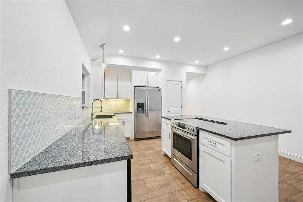 607 E Carter St #609 - Photo 5 of 21