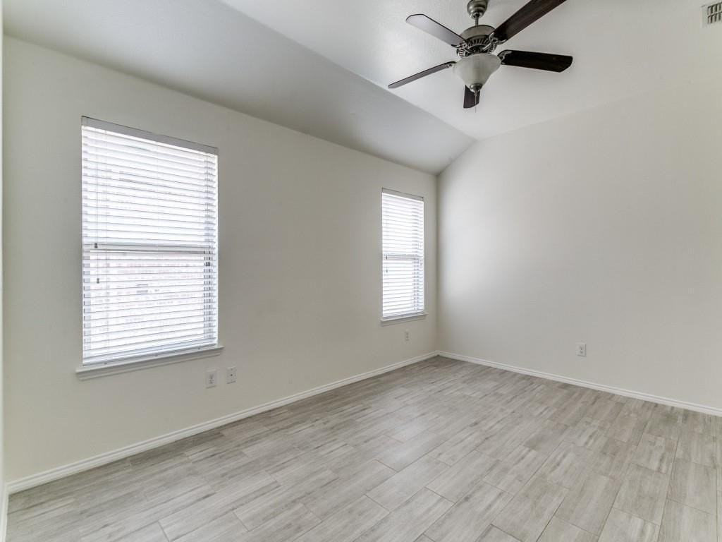 600 Pollyann Trl - Photo 2 of 23