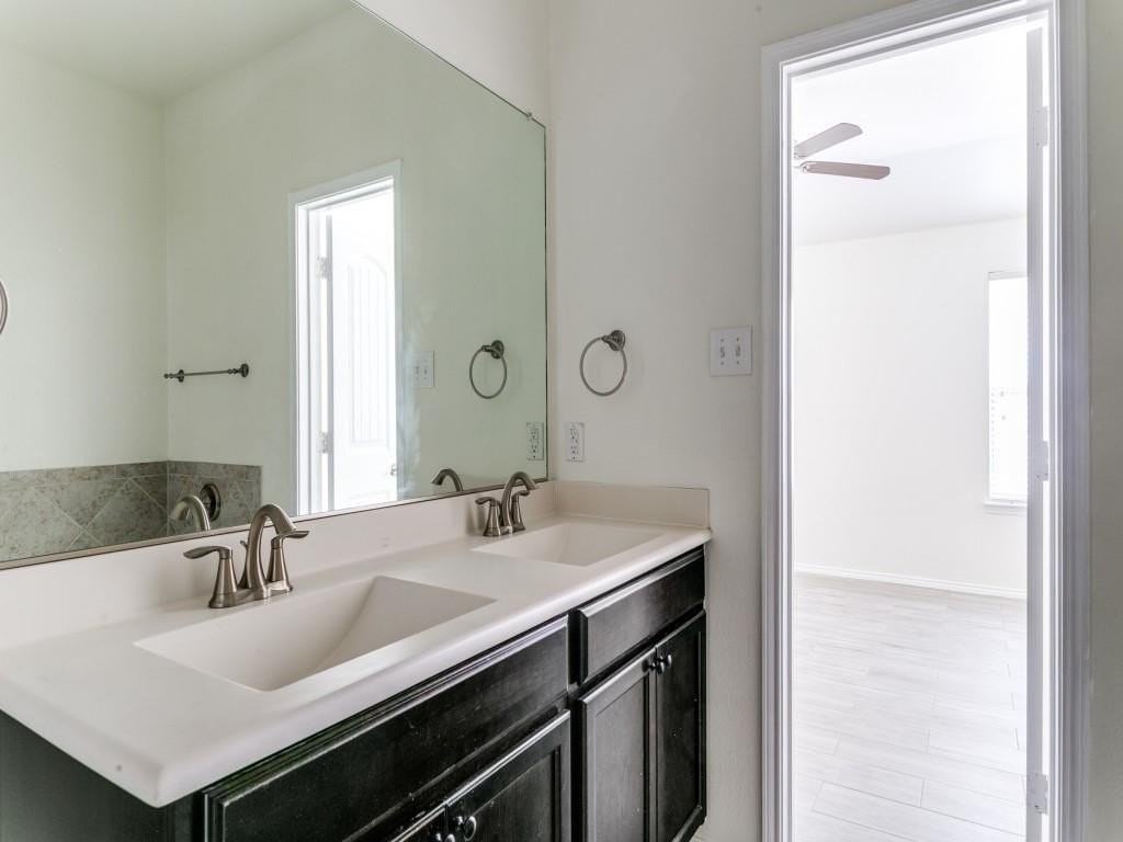 600 Pollyann Trl - Photo 5 of 23