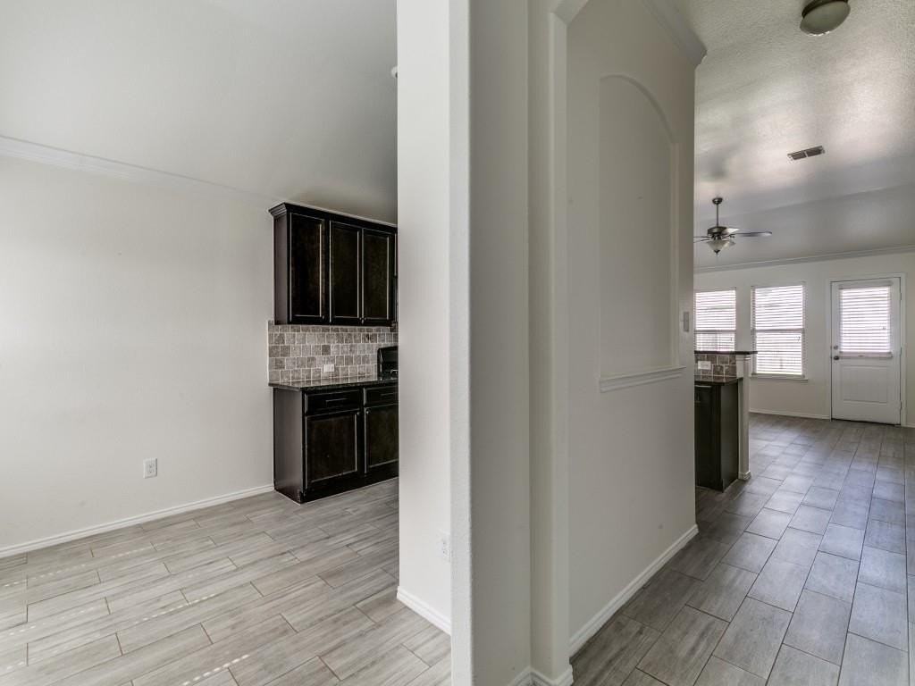 600 Pollyann Trl - Photo 6 of 23