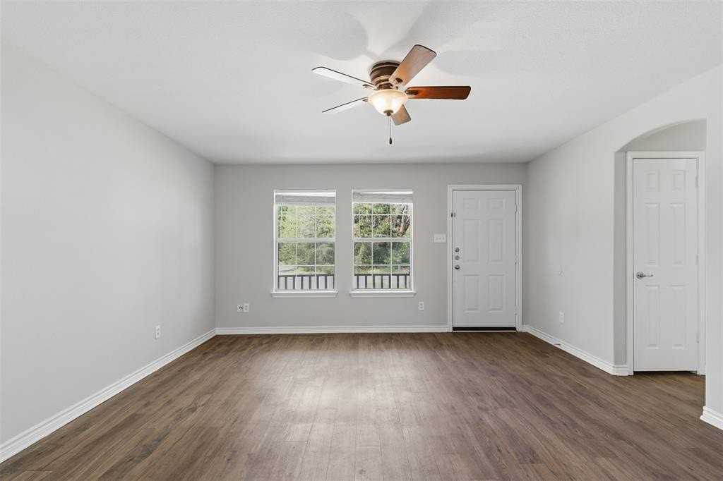 1901 Wright St - Photo 7 of 25