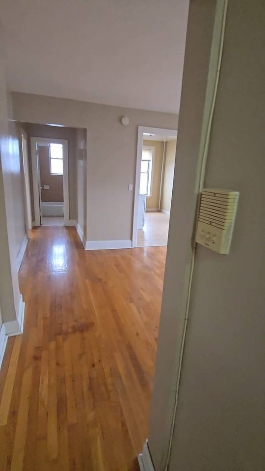 3919 62nd St - Photo 2 of 8