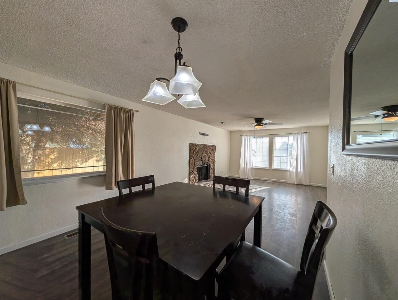 8906 W Hood Ave - Photo 5 of 35