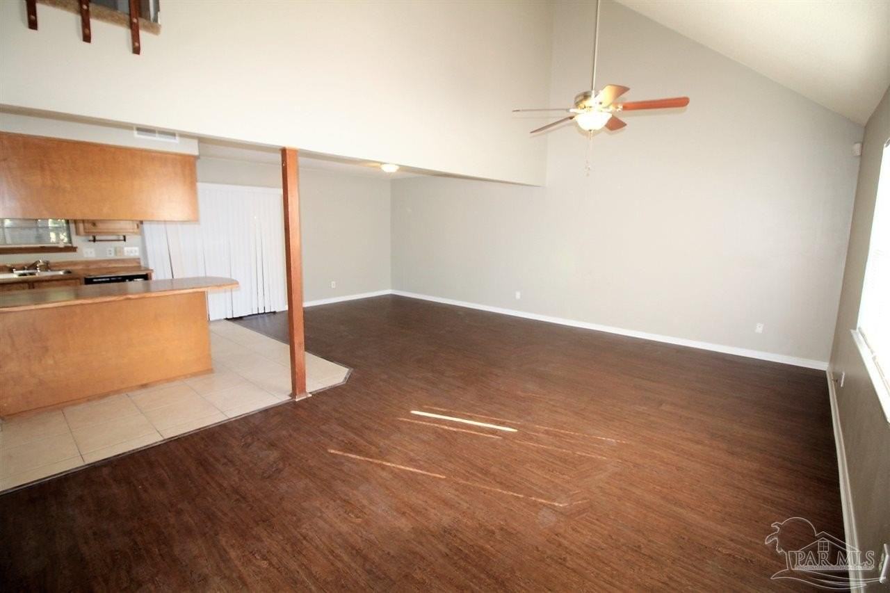 6930 Heather Oaks Dr - Photo 2 of 13