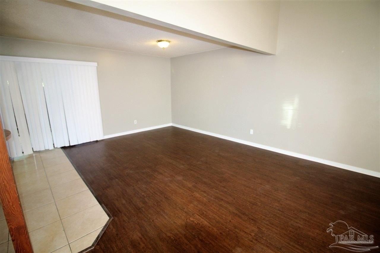 6930 Heather Oaks Dr - Photo 3 of 13