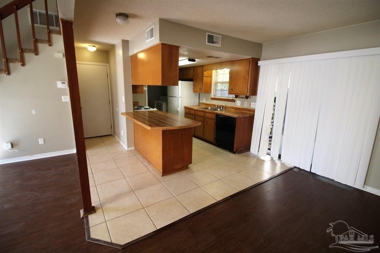 6930 Heather Oaks Dr - Photo 4 of 13