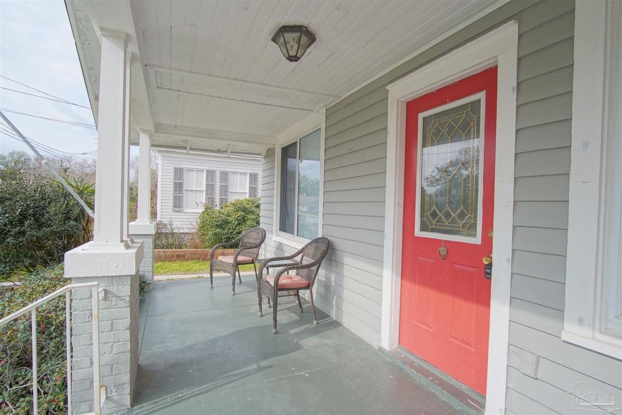 1504 E Strong St - Photo 2 of 28