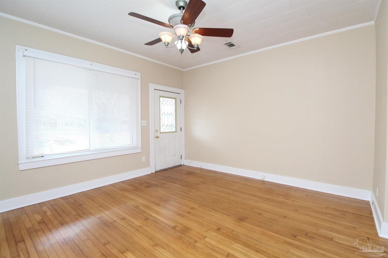 1504 E Strong St - Photo 3 of 28