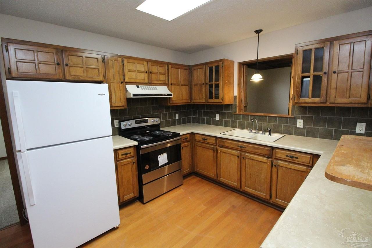 5705 Bronco Pl - Photo 7 of 28