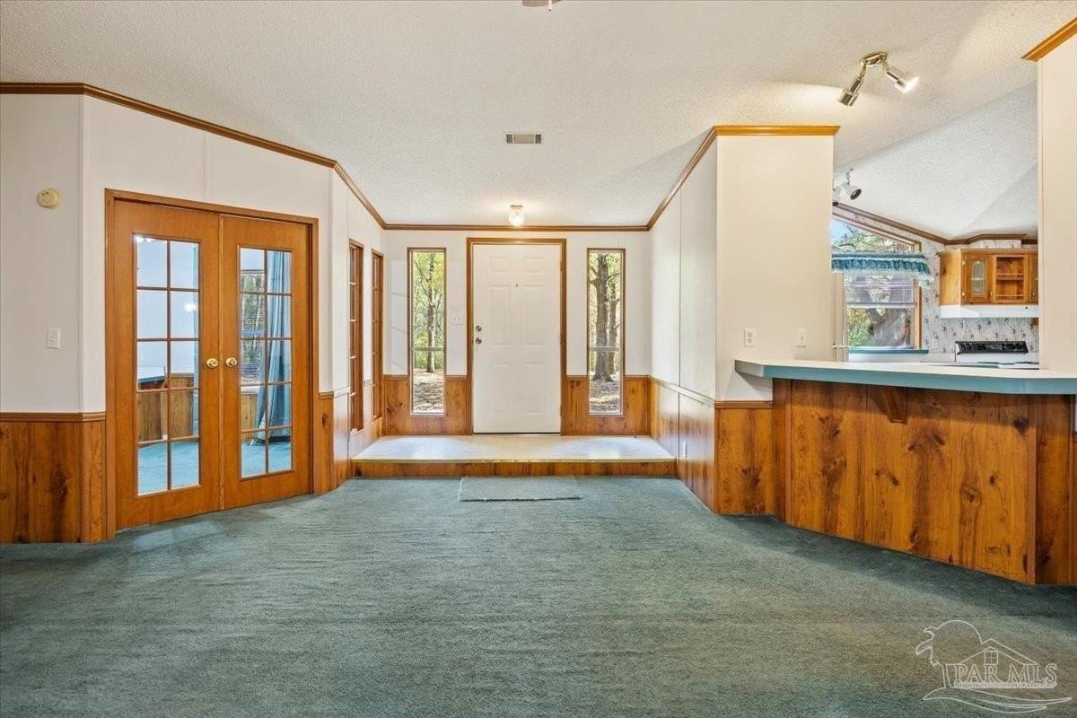 4205 Elvis Presley Dr - Photo 3 of 33