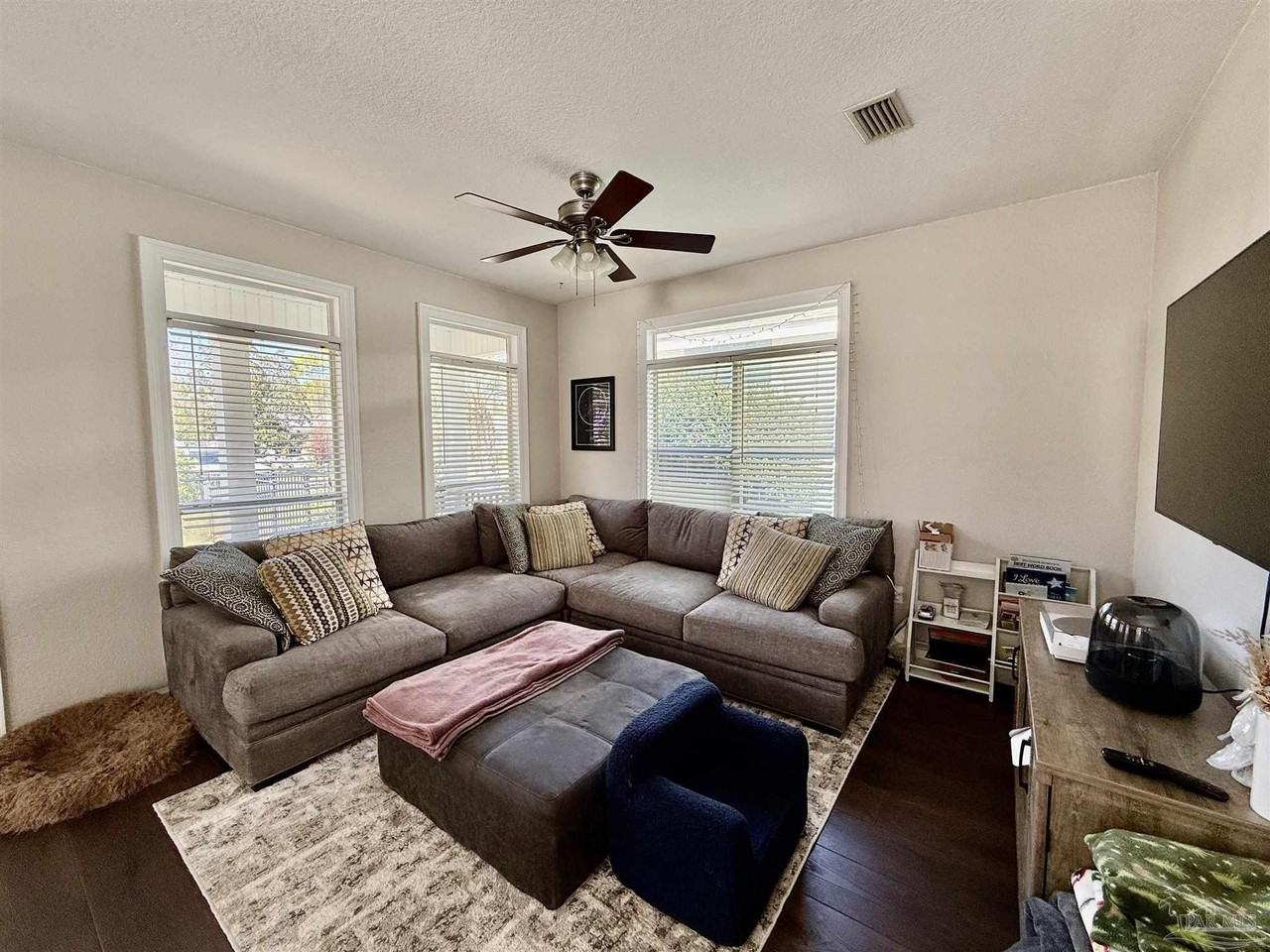 1313 E Strong St - Photo 2 of 37