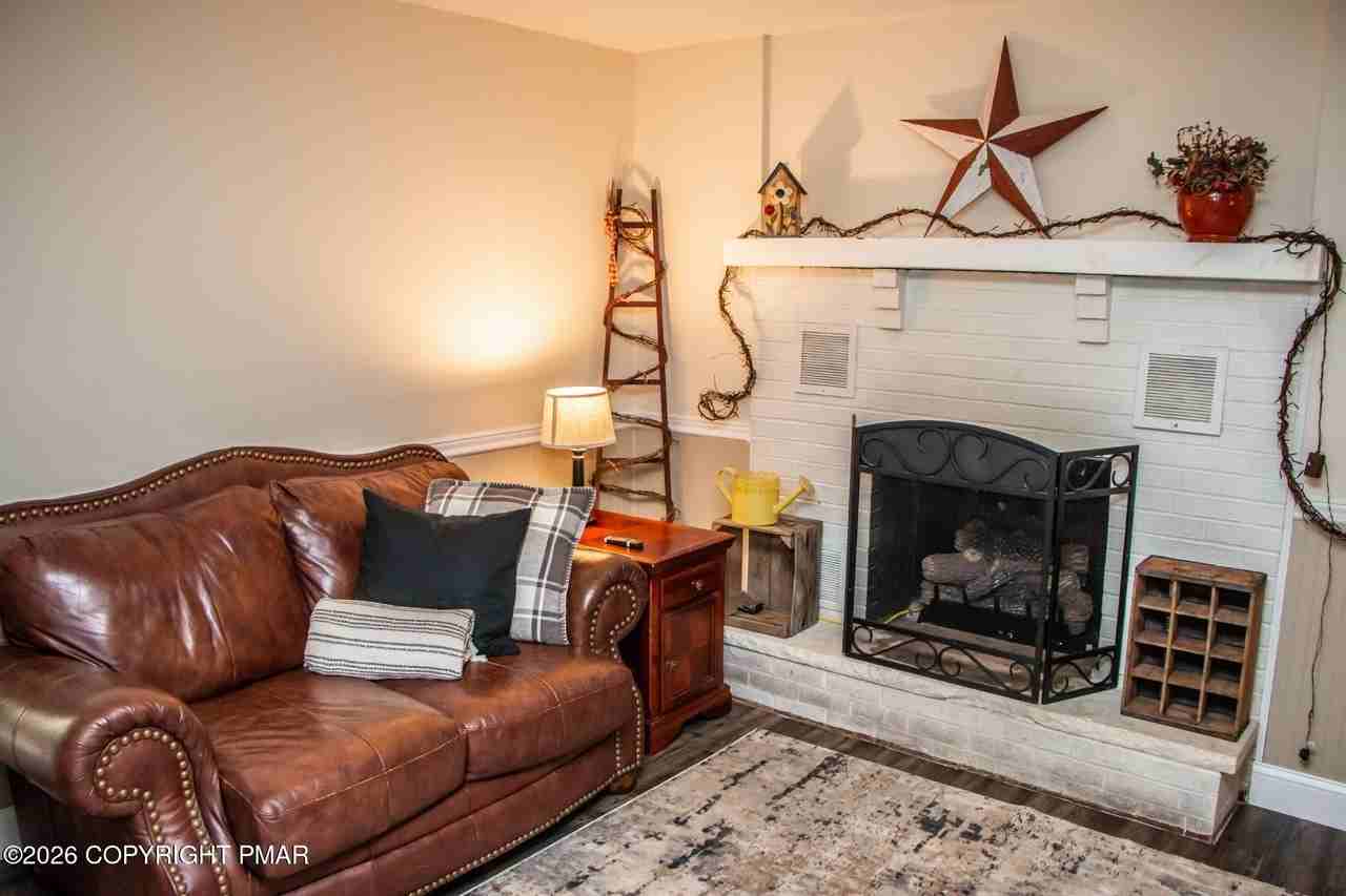 120 Woodland Pl - Photo 3 of 22