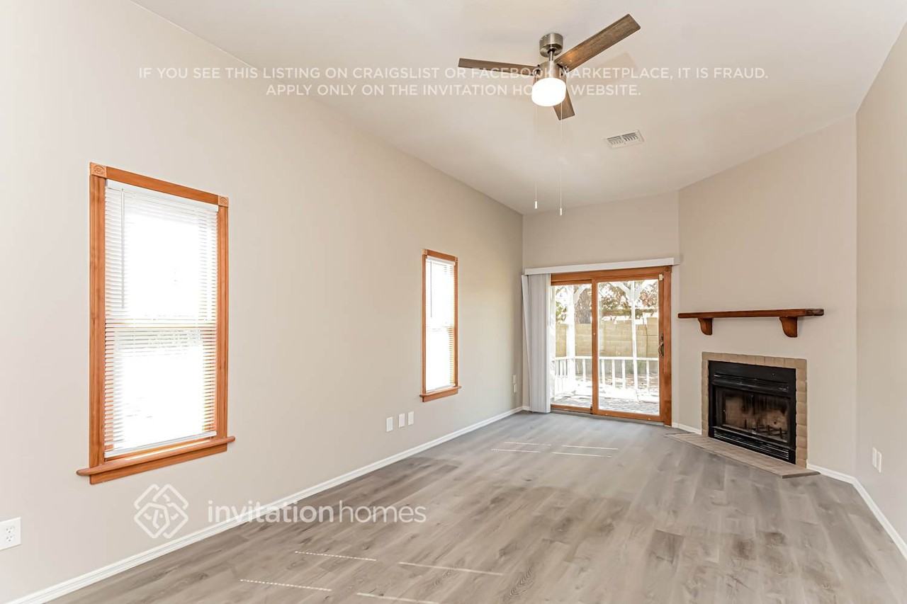 5439 W North Ln - Photo 3 of 16