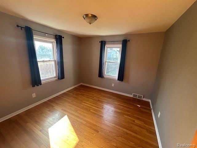 27225 Lyndon - Photo 6 of 10