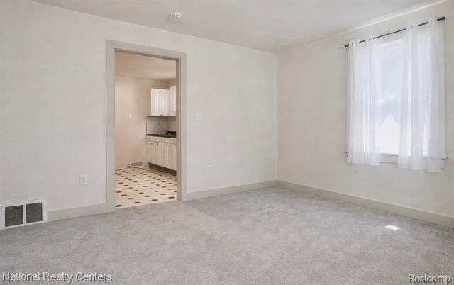 18592 Filmore St - Photo 2 of 9