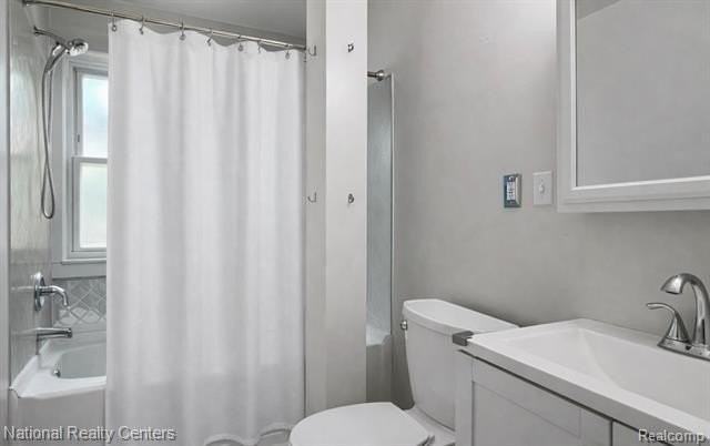 18592 Filmore St - Photo 3 of 9